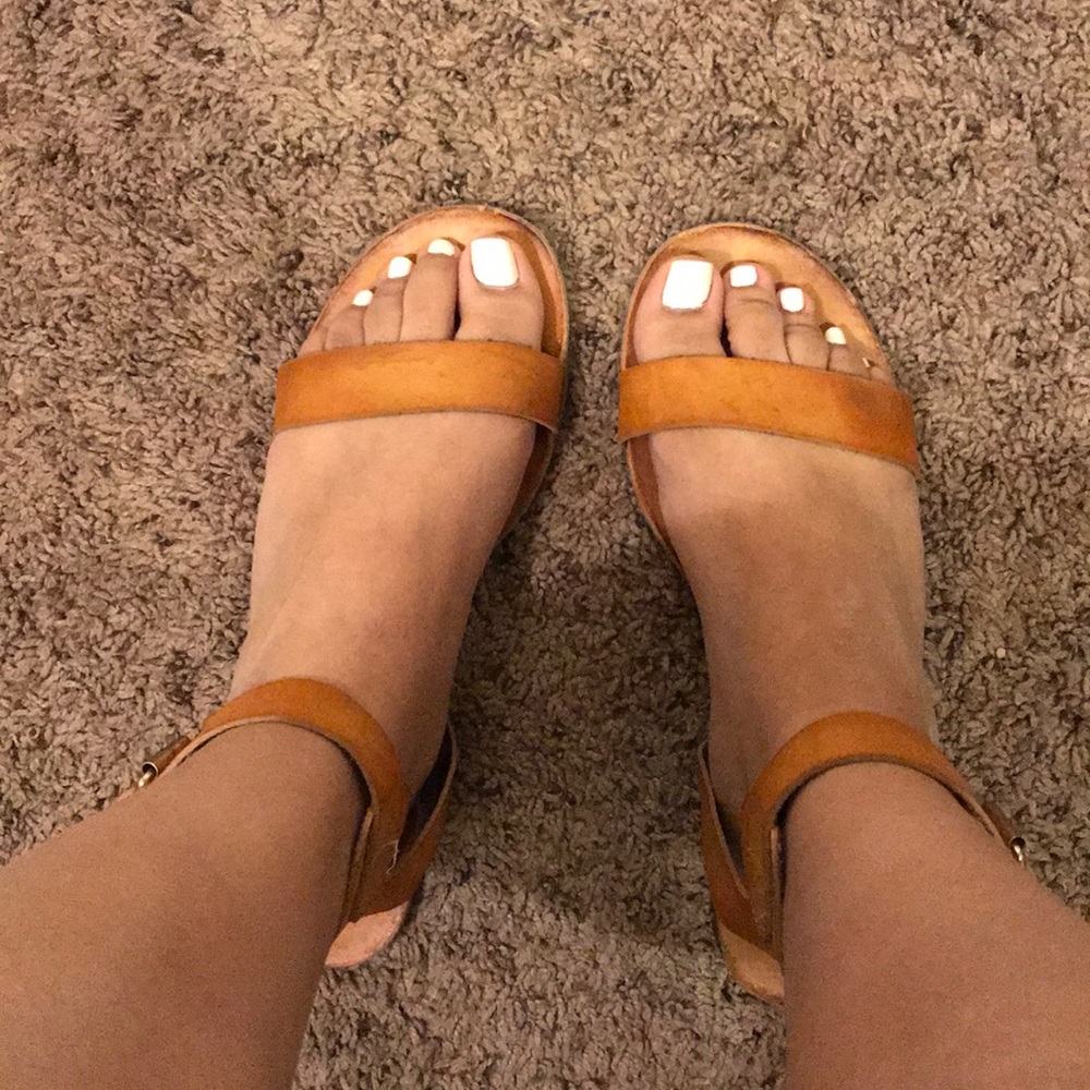 Vintage looking sandals from WetSeal 🌸